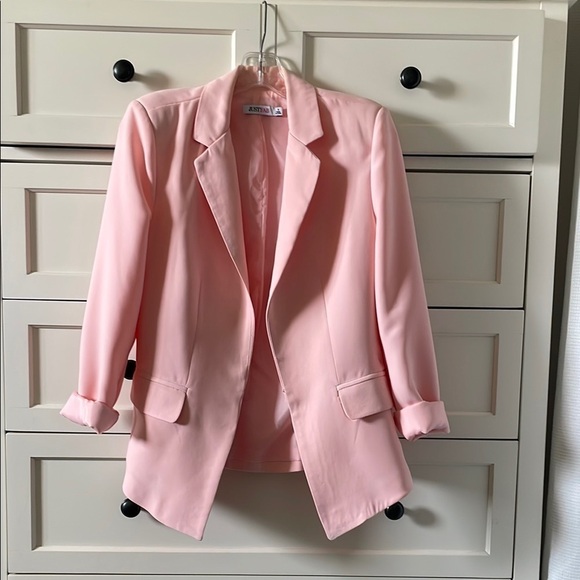 JustFab Jackets & Blazers - JustFab Women’s Pastel Pink Blazer Jacket w/ Shoulder Pads - Size Medium